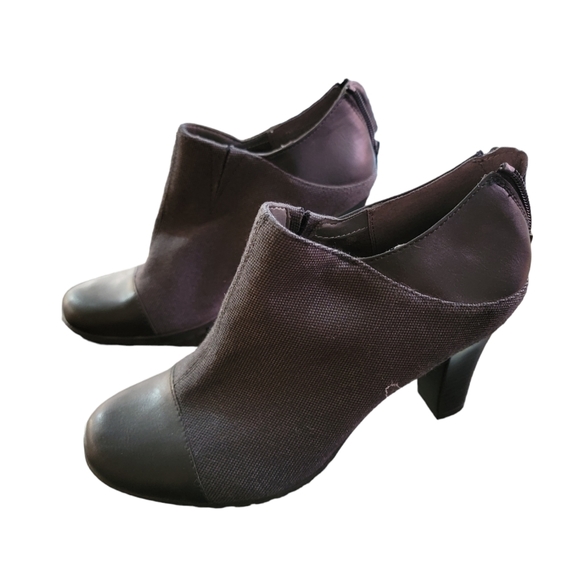 AEROSOLES Heel Rest Booties - Picture 9 of 9